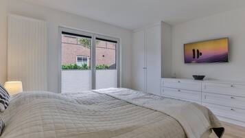 2 bedrooms, in-room safe, iron/ironing board, WiFi