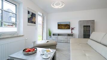 TV, DVD-spiller og stereoanlegg