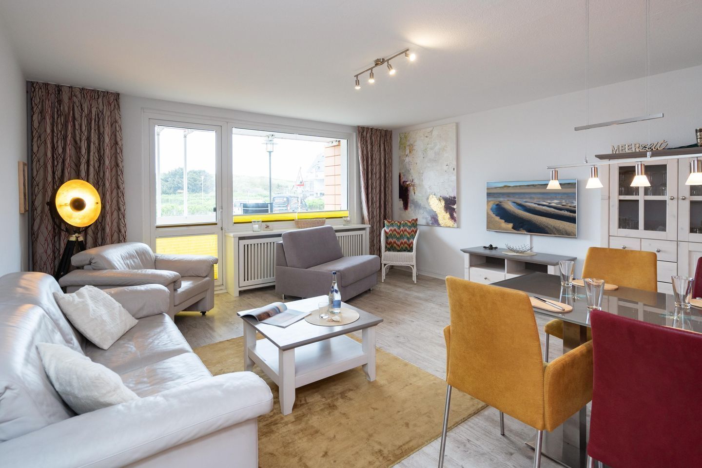 Fernseher, Stereoanlage