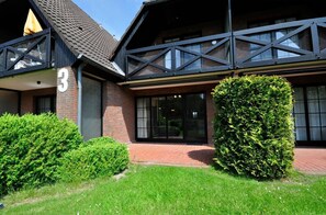 Exterior detail - Vacation apartment Warfstr. 3/2 - Wohnpark Werdum (Werdum)