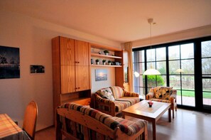 Fernseher, Stereoanlage