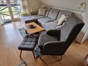 TV, DVD player - Vacation apartment Legewarfen 4/4 - Wohnpark Werdum (Werdum)