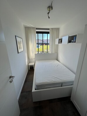 Uklassifisert bilde, 5 av 13, knapp