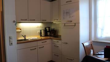 Fridge, microwave, stovetop, toaster