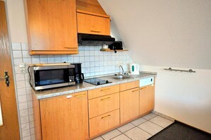 Microwave, dishwasher