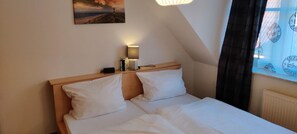 2 habitaciones, tabla de planchar con plancha y wifi