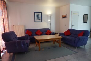 Unclassified image, 5 of 17, button