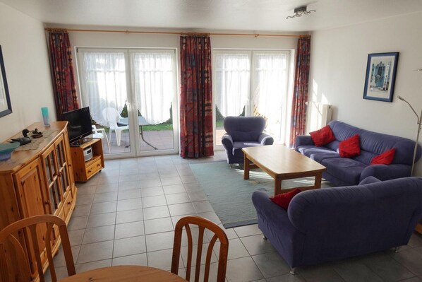 Unclassified image, 1 of 17, button