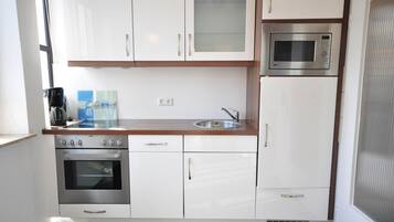 Microwave, oven, coffee/tea maker