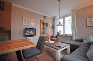 Tv, dvd-spelare och en stereo