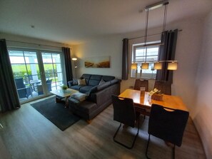 Televisión, reproductor de DVD y estéreo 