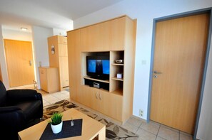 Fernseher, Stereoanlage