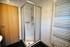 Shower - Apartment Christoph Kolumbus Deichringstr. 8 Whg. 1 - Haus Seebär (Neuharlingersiel)