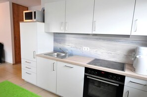 Mikrowelle, Ofen, Geschirrspüler