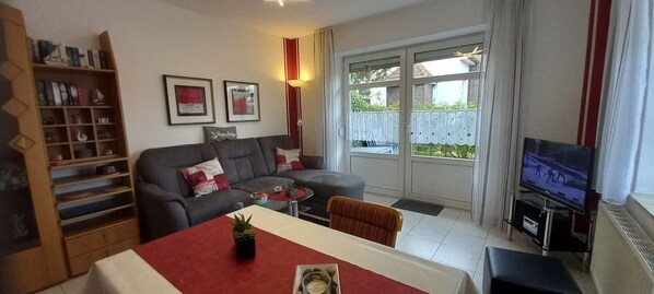 TV - Apartment Bahnhofstr. 29A/6 (Wittmund)