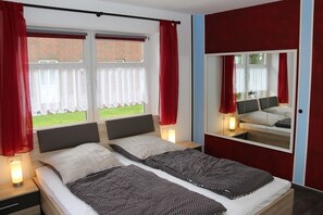 Unclassified image, 2 of 18, button - Apartment Bahnhofstr. 29A/6 (Wittmund)