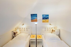2 bedrooms, WiFi - Vacation apartment Huus vörd Diek Nelkenweg 4 Apartment 4 - Huus vör`d Diek (Neuharlingersiel)