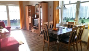 Unclassified image, 5 of 19, button