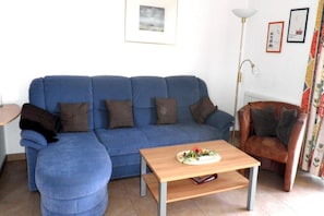 Unclassified image, 4 of 11, button