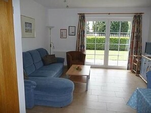 Unclassified image, 3 of 11, button