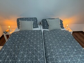 2 bedrooms, iron/ironing board, WiFi - Vacation home Maya Am Yachthafen 105 - Holiday home in a prime location in Harlesiel, an (Wittmund)