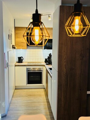 Micro-ondes, four, lave-vaisselle