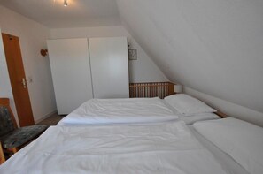Unclassified image, 3 of 16, button - Vacation cottage Im Groden 5 D (Wittmund)