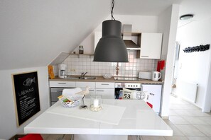 Unclassified image, 2 of 13, button - Tulpenweg 4 Apartment 3 - Holiday apartment Tulpenweg 4 Apartment 3 (Neuharlingersiel)