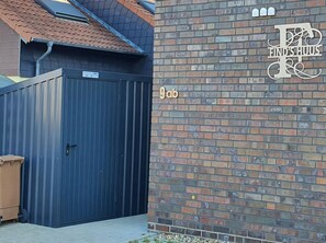 Exterior detail - Vacation home "Find's Huus" Krabbenpadd 9 (Wittmund)