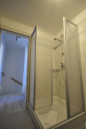 Een douche, een haardroger