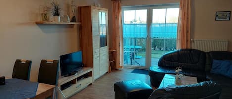 Fernseher, Stereoanlage