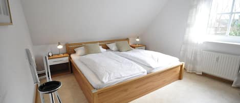 2 bedrooms, iron/ironing board