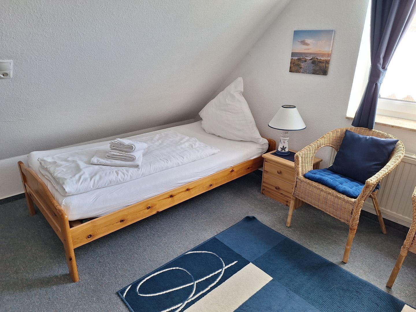 2 bedrooms, iron/ironing board, WiFi