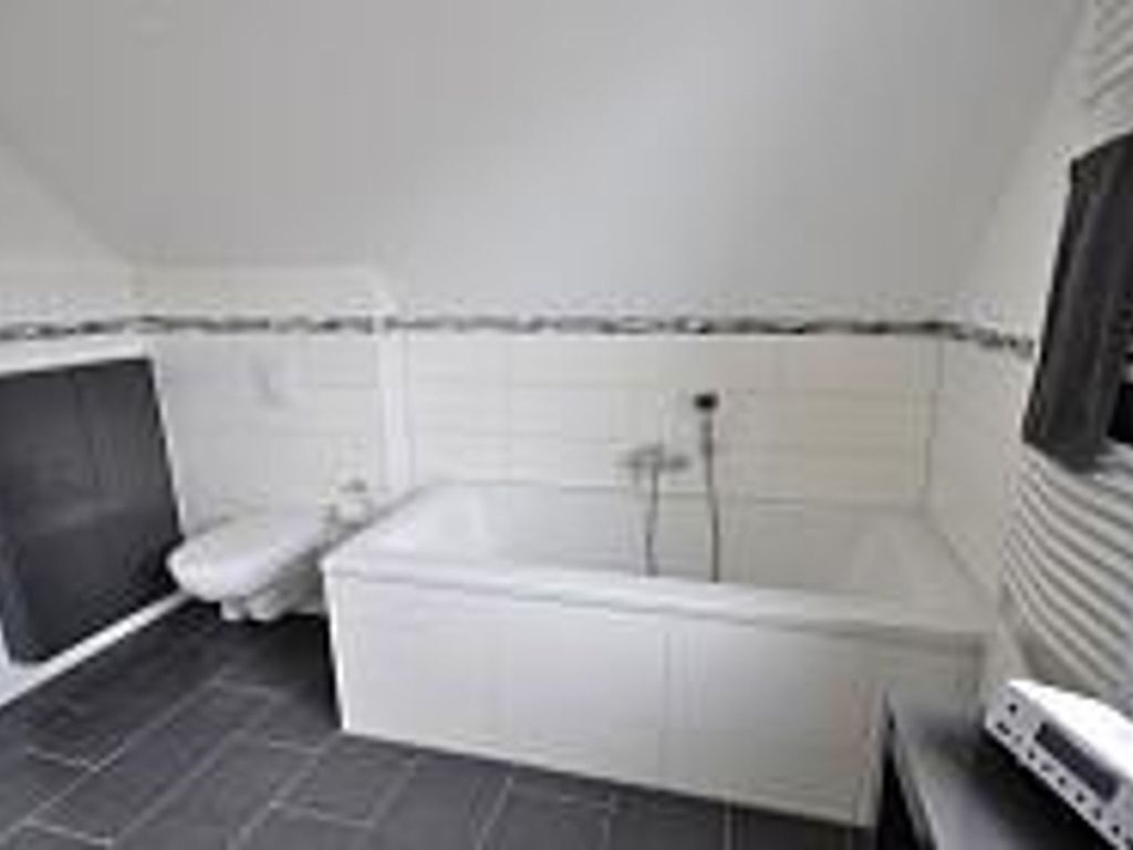 Douche, sèche-cheveux