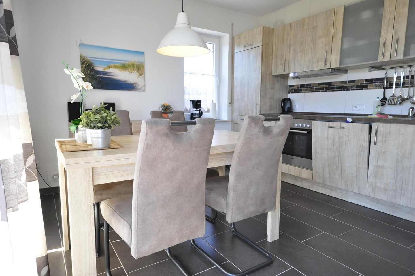 Micro-ondes, four, plaque de cuisson, lave-vaisselle