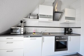 Unclassified image, 5 of 21, button