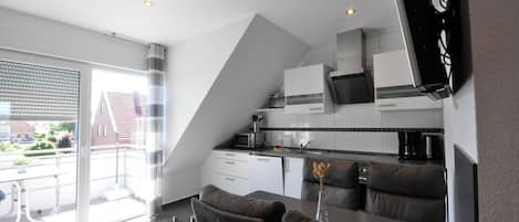 Mikroaaltouuni, uuni, liesi, astianpesukone