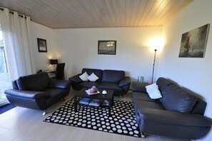 TV, DVD-spiller og stereoanlegg