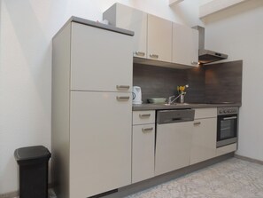 Oven, stovetop, dishwasher, coffee/tea maker