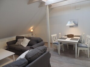 Unclassified image, 4 of 22, button