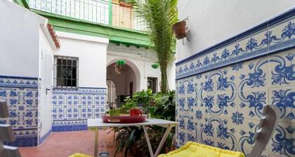 "El Patio de Triana"