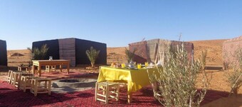 Camel trek bivouac in Merzouga