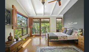 2 bedrooms, iron/ironing board, WiFi