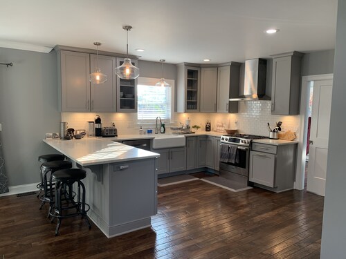 Modern Cheerful Bluegrass Beauty