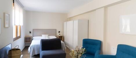 Bügeleisen/Bügelbrett, WLAN, Bettwäsche