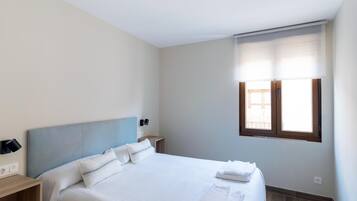 1 quarto, ferros/tábuas de passar roupa, acesso à internet