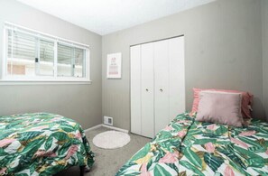 3 bedrooms, iron/ironing board, travel cot, free WiFi