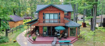 Lakefront 5 Bedroom Cabin on Mead Lake