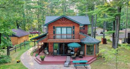 Lakefront 5 Bedroom Cabin on Mead Lake