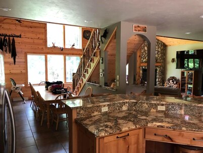 Lodge style home with plenty of space